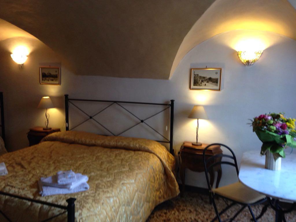 ドルチェアックア La Torre Bed & Breakfast エクステリア 写真